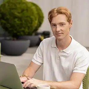 Денис Громов