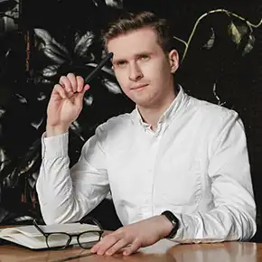 Игорь Романов