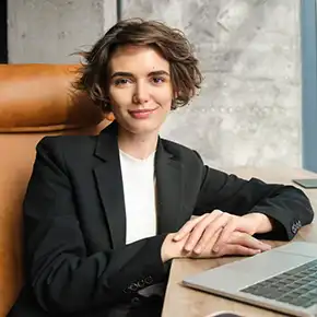 Юлия Белова